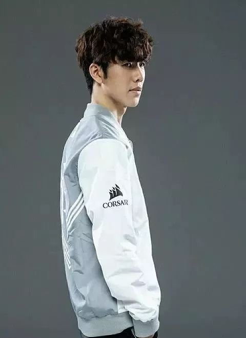 俄版“罗生门”？CSGO Navi名宿Boombl4再次宣布与Lika离婚